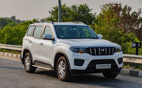 Mahindra Scorpio interior details